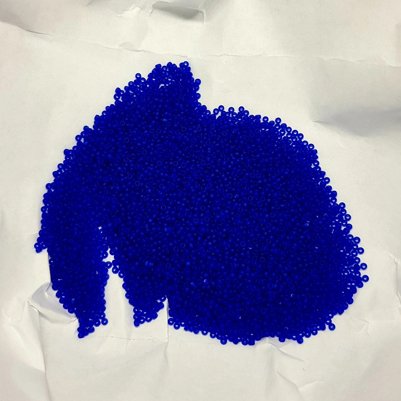 חרוזי מיוקי יפניים, גודל 15 - קטן ביותר (1.5 מ"מ) חור פנימי 0.7 מ"מ בצבע כחול מט