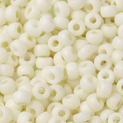 חרוזים יפנים מיוקי בצבע שמנת מט, 3 מ"מ, חור 1 מ"מ - 10 גרם בחבילה (כ420 חרוזים)